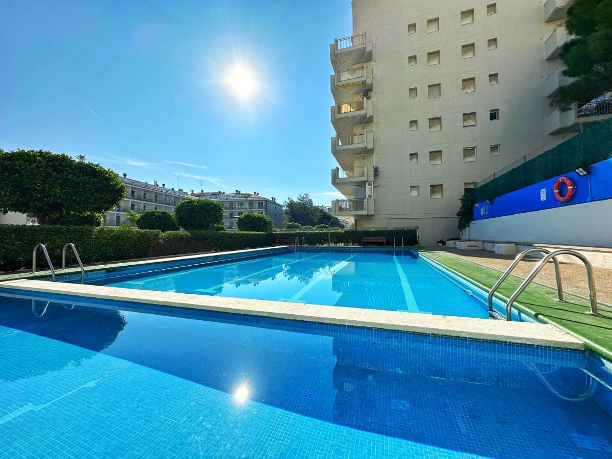Апартаменты Domuum Holidays - Pino Alto Салоу Экстерьер фото