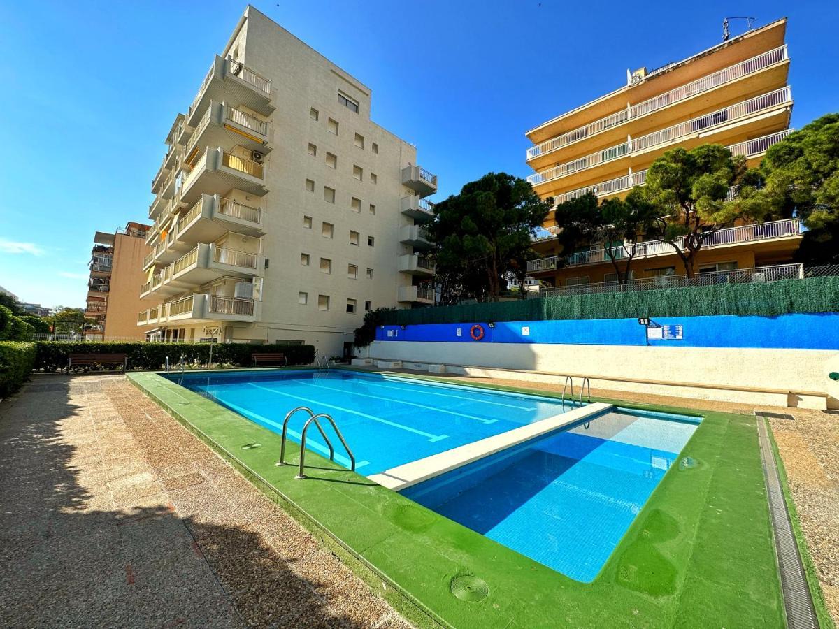 Апартаменты Domuum Holidays - Pino Alto Салоу Экстерьер фото