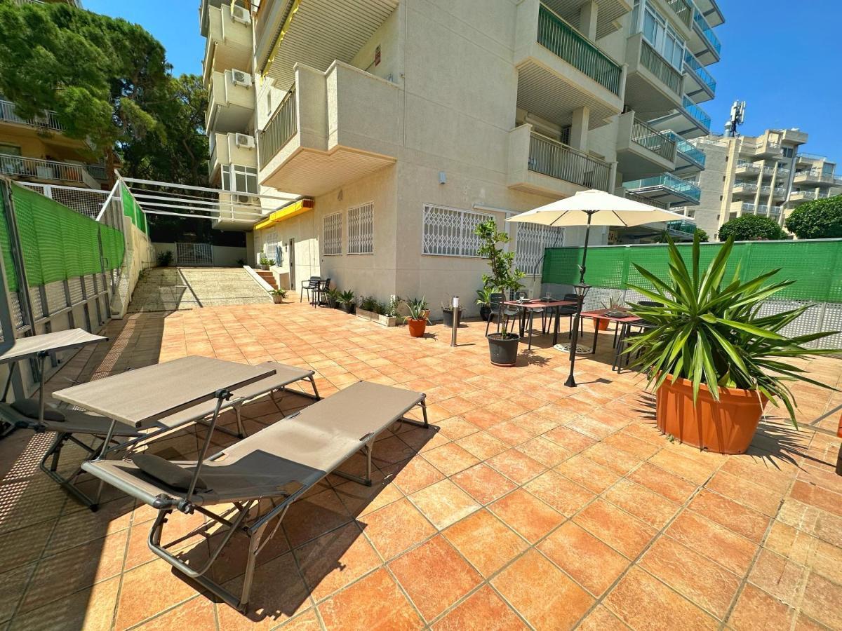 Апартаменты Domuum Holidays - Pino Alto Салоу Экстерьер фото