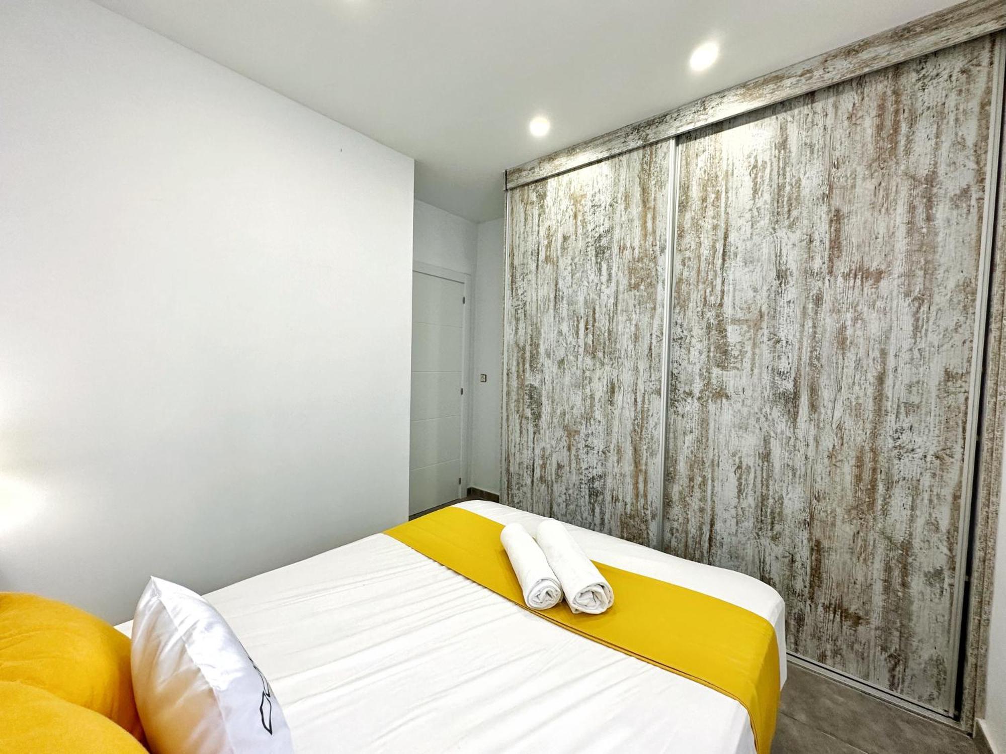 Апартаменты Domuum Holidays - Pino Alto Салоу Экстерьер фото