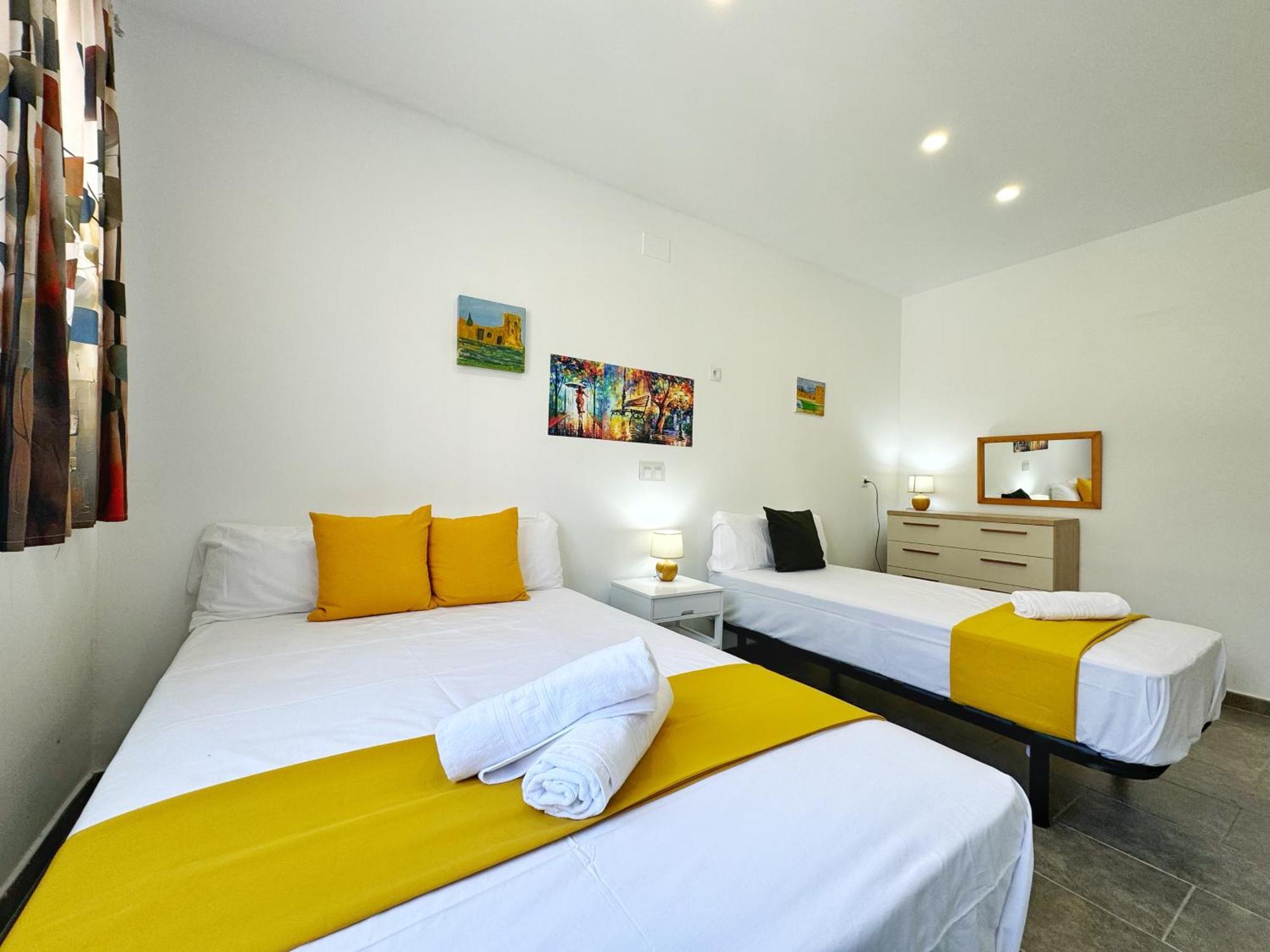 Апартаменты Domuum Holidays - Pino Alto Салоу Экстерьер фото