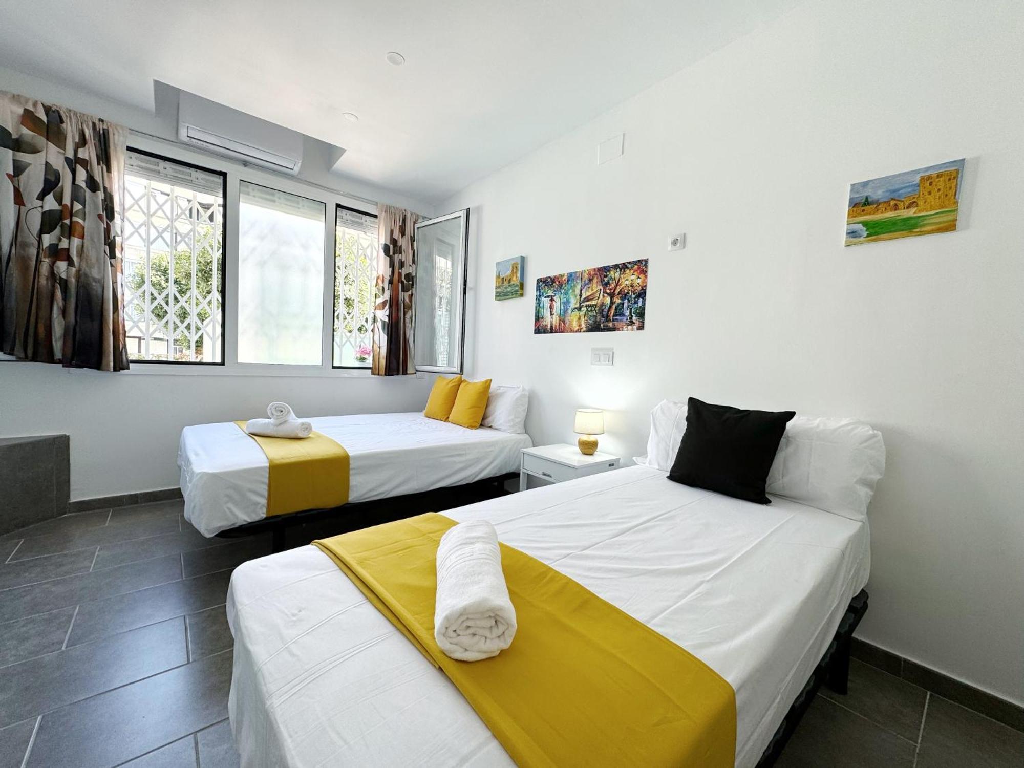 Апартаменты Domuum Holidays - Pino Alto Салоу Экстерьер фото